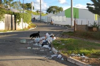 Travessa Ceará, na Vila São Francisco, ganha coleta de lixo II