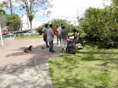 Roberto Stuchi pede integração de setores para tirar andarilhos das ruas