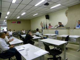 Câmara acata parecer do TCE e aprova contas da Prefeitura de 2012