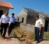 Marcos Portela e Diabinho querem retomada da construção de casas do CDHU