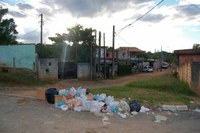 Travessa Ceará, na Vila São Francisco, ganha coleta de lixo