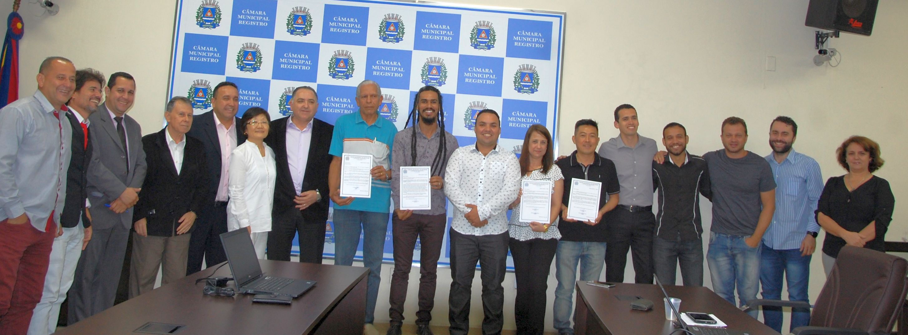 Destaques no Esporte e Cultura recebem homenagem dos vereadores de Registro