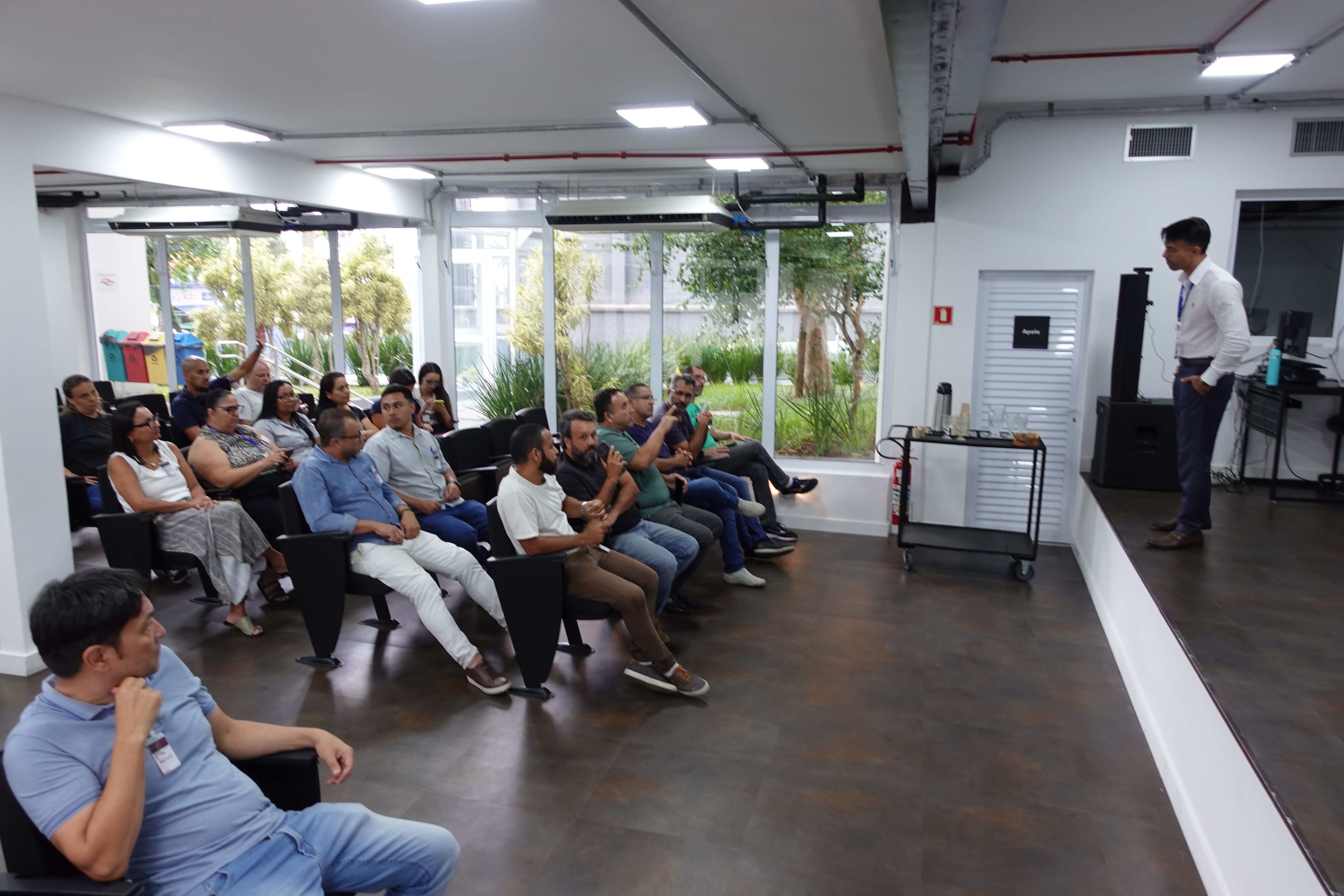 Vereadores buscam intermediar situação dos condutores de transporte escolar em Registro junto ao Detran para sanar impactos na vida dos estudantes e trabalhadores envolvidos